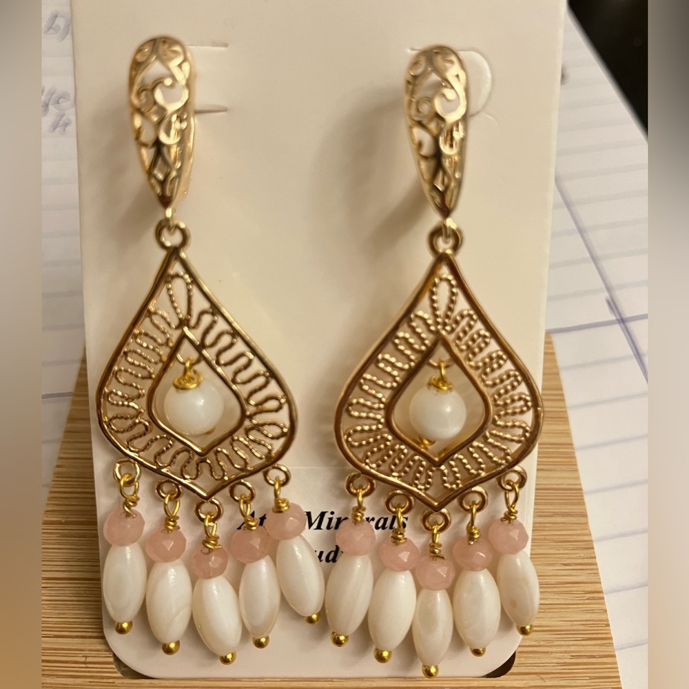 NWT AtriaMinerals Mop rose  jade chandelier earrings